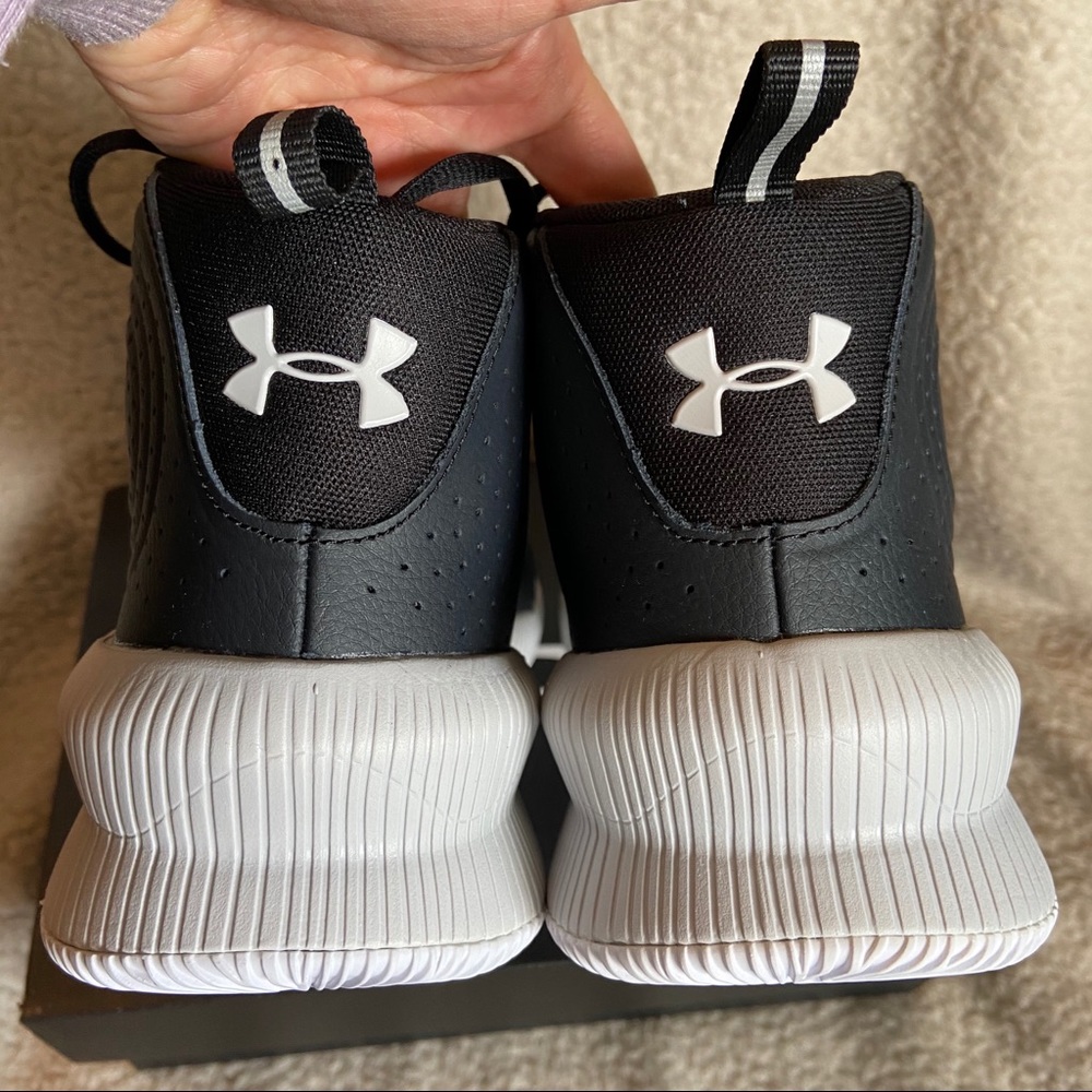 Men’s 9.5 NIB Under Armour Jet Basketball Shoe - Picture 6 of 8